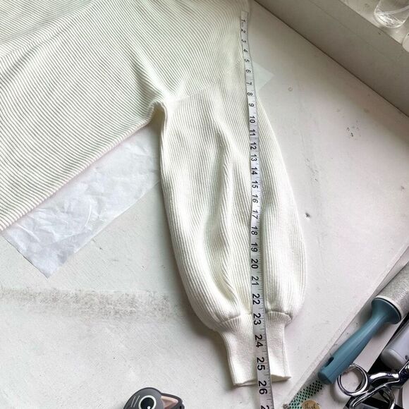 1. State Sweater Long Balloon Sleeve Horizontal Ribbed V Neck Ivory Women’s M - Picture 10 of 13